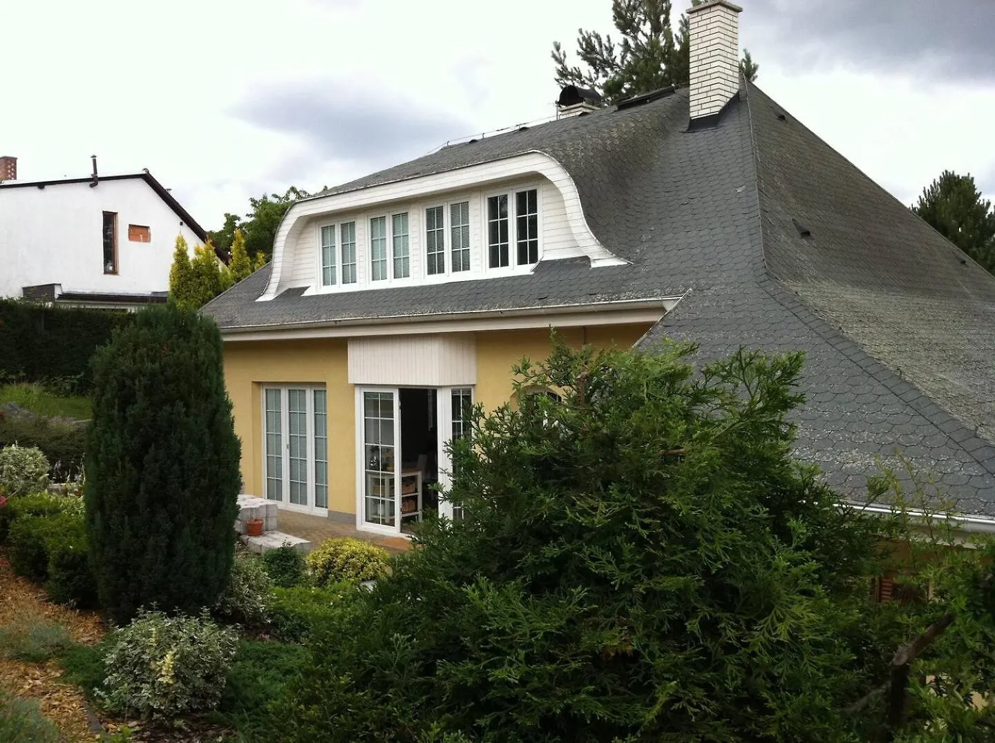 Beautiful House In Prague With Parking Apartamento